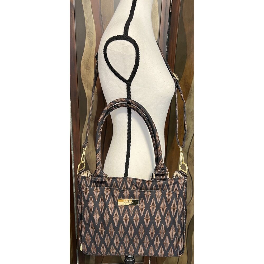 NWOT Jujube "Be Classy" Versailles nylon convertible crossbody/tote/diaper bag